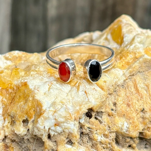 Carnelian & Onyx Ring - Picture 11 of 15